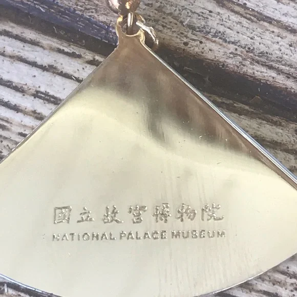 National Palace Museum Fan Earrings Enamel Asian Motif Gold Tone Statement - Picture 5 of 7